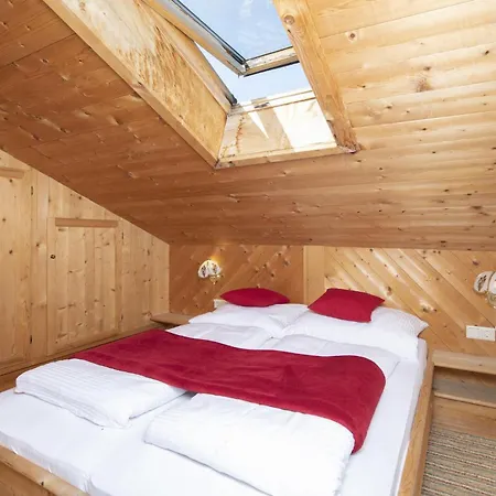 Ausser Rossmoos Lantgård *