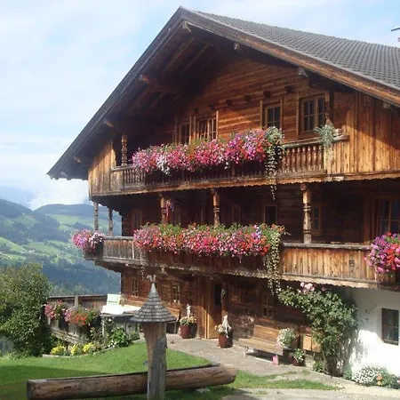 Ausser Rossmoos 팜스테이 *